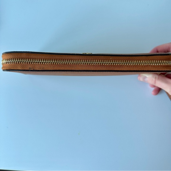 Tory Burch Tan Leather Zip Wallet - Picture 6 of 10